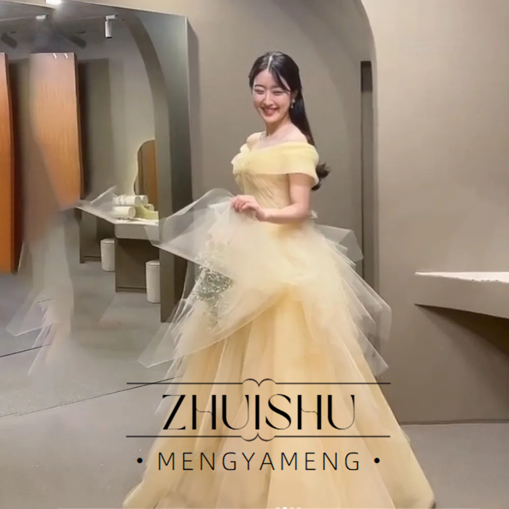 Princess Pale Yellow Ball Gown - Shoulder Massage Ball recension och pris